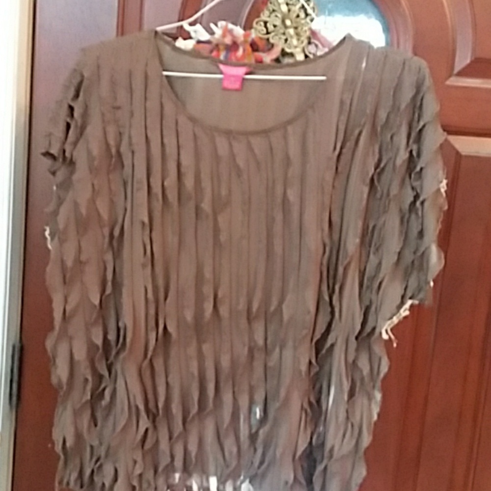 Textured short sleeve blouse
